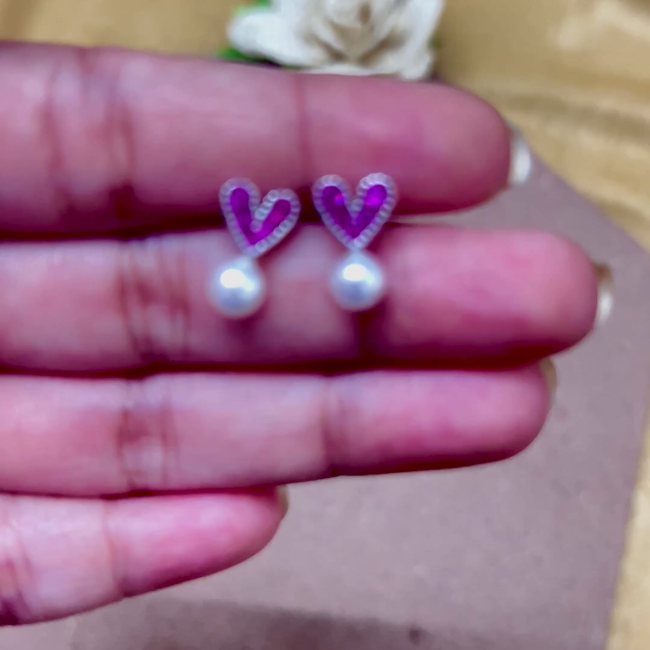 Carmine Hearty pearl Stud Earrings